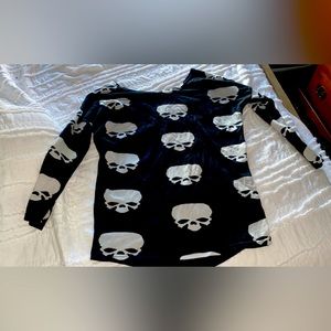 Skull sweater